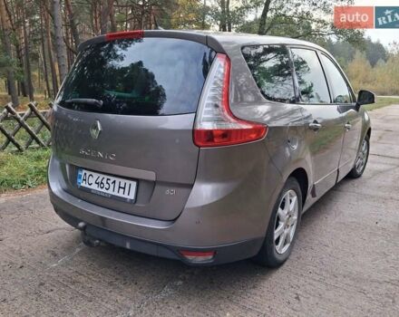 Серый Рено Гранд Сценик, объемом двигателя 1.46 л и пробегом 221 тыс. км за 6800 $, фото 1 на Automoto.ua