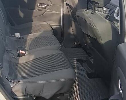 Серый Рено Гранд Сценик, объемом двигателя 1.46 л и пробегом 244 тыс. км за 7700 $, фото 3 на Automoto.ua