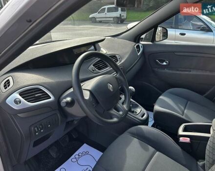 Рено Гранд Сценик 2010 в Тернополе на Automoto.ua Серый Рено Гранд Сценик, объемом двигателя 1.4 л и пробегом 190 тыс. км за 4990 $, фото 16 на Automoto.ua