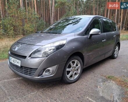 Серый Рено Гранд Сценик, объемом двигателя 1.46 л и пробегом 221 тыс. км за 6800 $, фото 2 на Automoto.ua