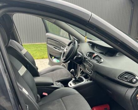 Сірий Рено Гранд Сценік, об'ємом двигуна 1.6 л та пробігом 242 тис. км за 8000 $, фото 13 на Automoto.ua