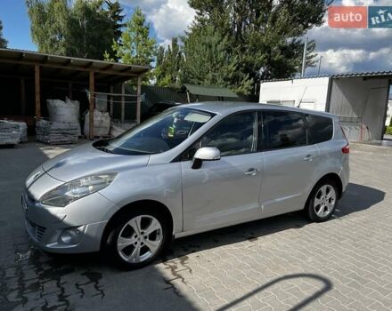 Сірий Рено Гранд Сценік, об'ємом двигуна 1.6 л та пробігом 268 тис. км за 8100 $, фото 2 на Automoto.ua