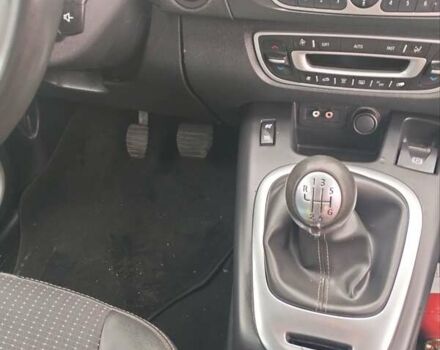 Рено Гранд Сценик 2011 в Чернигове на Automoto.ua Серый Рено Гранд Сценик, объемом двигателя 1.5 л и пробегом 220 тыс. км за 8500 $, фото 17 на Automoto.ua
