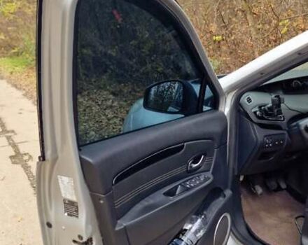 Серый Рено Гранд Сценик, объемом двигателя 1.6 л и пробегом 335 тыс. км за 7400 $, фото 49 на Automoto.ua