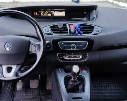 Серый Рено Гранд Сценик, объемом двигателя 1.6 л и пробегом 310 тыс. км за 7300 $, фото 20 на Automoto.ua