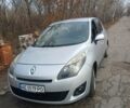Сірий Рено Гранд Сценік, об'ємом двигуна 1.6 л та пробігом 275 тис. км за 8000 $, фото 3 на Automoto.ua