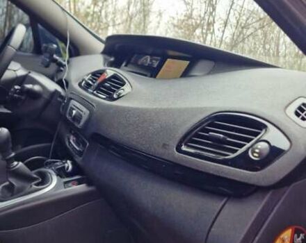 Серый Рено Гранд Сценик, объемом двигателя 1.6 л и пробегом 335 тыс. км за 7400 $, фото 25 на Automoto.ua