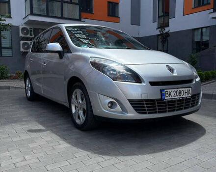 Серый Рено Гранд Сценик, объемом двигателя 1.6 л и пробегом 160 тыс. км за 7800 $, фото 2 на Automoto.ua