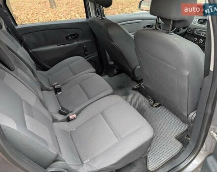 Серый Рено Гранд Сценик, объемом двигателя 1.5 л и пробегом 261 тыс. км за 5999 $, фото 22 на Automoto.ua