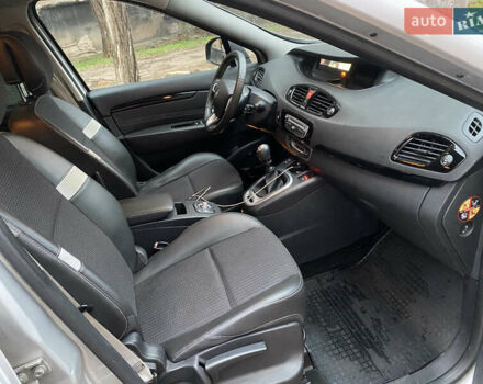 Сірий Рено Гранд Сценік, об'ємом двигуна 1.87 л та пробігом 220 тис. км за 8000 $, фото 34 на Automoto.ua