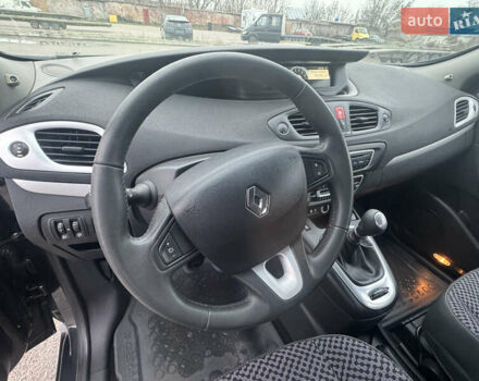 Сірий Рено Гранд Сценік, об'ємом двигуна 1.6 л та пробігом 219 тис. км за 9000 $, фото 34 на Automoto.ua