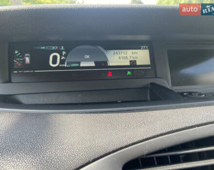 Сірий Рено Гранд Сценік, об'ємом двигуна 1.5 л та пробігом 244 тис. км за 7900 $, фото 5 на Automoto.ua