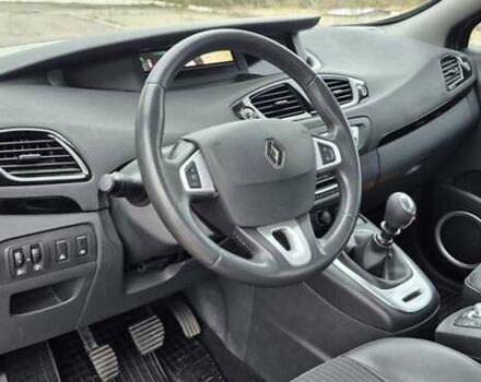 Серый Рено Гранд Сценик, объемом двигателя 1.6 л и пробегом 149 тыс. км за 8500 $, фото 20 на Automoto.ua