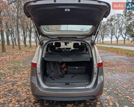 Серый Рено Гранд Сценик, объемом двигателя 1.5 л и пробегом 261 тыс. км за 5999 $, фото 24 на Automoto.ua