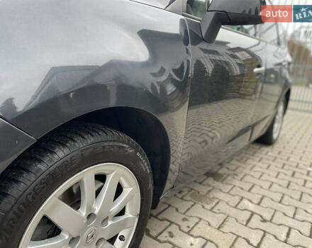 Серый Рено Гранд Сценик, объемом двигателя 1.6 л и пробегом 215 тыс. км за 6850 $, фото 19 на Automoto.ua