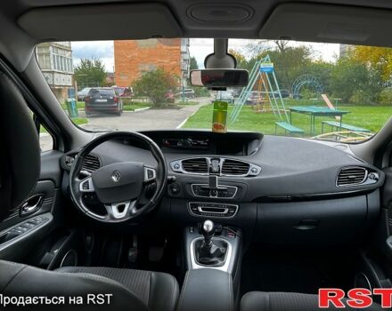 Серый Рено Гранд Сценик, объемом двигателя 1.6 л и пробегом 268 тыс. км за 8100 $, фото 9 на Automoto.ua