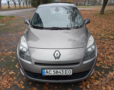 Серый Рено Гранд Сценик, объемом двигателя 1.5 л и пробегом 261 тыс. км за 5999 $, фото 4 на Automoto.ua