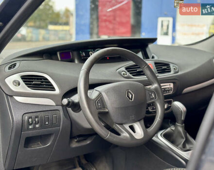 Рено Гранд Сценик 2011 в Киеве на Automoto.ua Серый Рено Гранд Сценик, объемом двигателя 1.46 л и пробегом 277 тыс. км за 8300 $, фото 8 на Automoto.ua