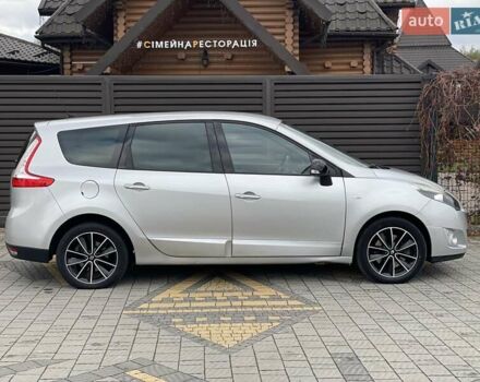 Серый Рено Гранд Сценик, объемом двигателя 2 л и пробегом 249 тыс. км за 8450 $, фото 18 на Automoto.ua