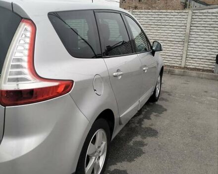 Рено Гранд Сценик 2011 в Чернигове на Automoto.ua Серый Рено Гранд Сценик, объемом двигателя 1.5 л и пробегом 220 тыс. км за 8500 $, фото 5 на Automoto.ua