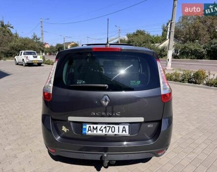Серый Рено Гранд Сценик, объемом двигателя 1.6 л и пробегом 265 тыс. км за 7500 $, фото 4 на Automoto.ua