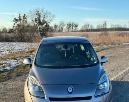 Серый Рено Гранд Сценик, объемом двигателя 1.5 л и пробегом 240 тыс. км за 7500 $, фото 2 на Automoto.ua