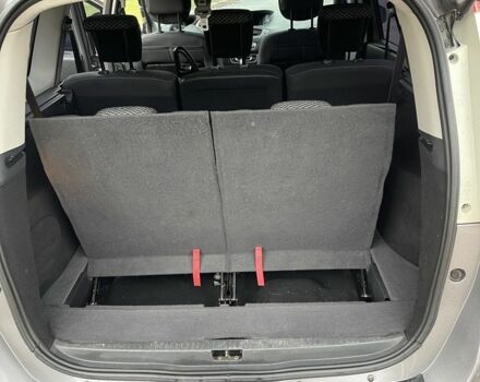 Серый Рено Гранд Сценик, объемом двигателя 1.5 л и пробегом 277 тыс. км за 6900 $, фото 6 на Automoto.ua