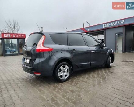 Серый Рено Гранд Сценик, объемом двигателя 1.5 л и пробегом 292 тыс. км за 6700 $, фото 3 на Automoto.ua