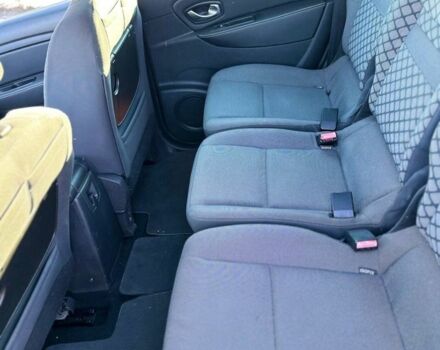 Серый Рено Гранд Сценик, объемом двигателя 1.5 л и пробегом 240 тыс. км за 7500 $, фото 16 на Automoto.ua