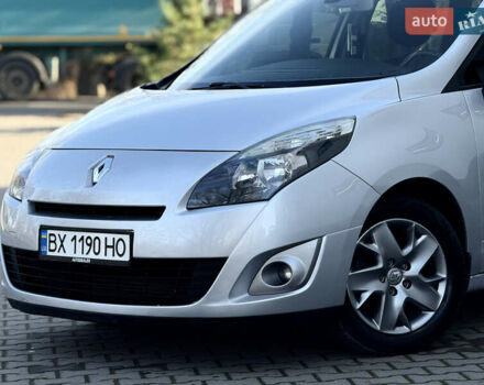 Серый Рено Гранд Сценик, объемом двигателя 1.6 л и пробегом 305 тыс. км за 6900 $, фото 3 на Automoto.ua