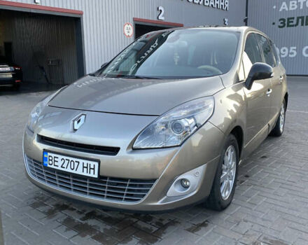 Серый Рено Гранд Сценик, объемом двигателя 1.46 л и пробегом 280 тыс. км за 8000 $, фото 10 на Automoto.ua