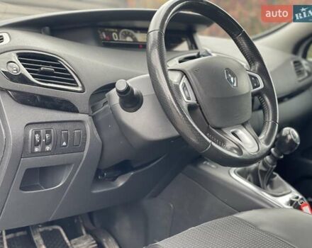 Серый Рено Гранд Сценик, объемом двигателя 2 л и пробегом 249 тыс. км за 8450 $, фото 24 на Automoto.ua