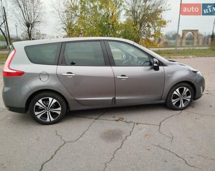 Серый Рено Гранд Сценик, объемом двигателя 1.6 л и пробегом 267 тыс. км за 8150 $, фото 5 на Automoto.ua