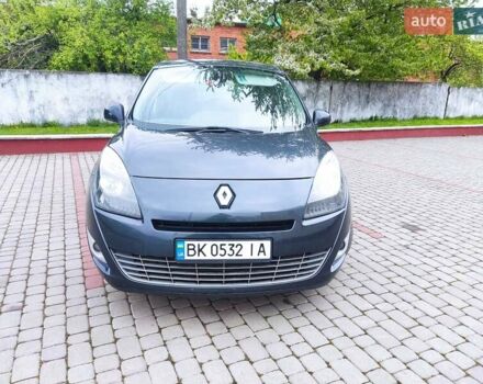 Серый Рено Гранд Сценик, объемом двигателя 1.6 л и пробегом 298 тыс. км за 7200 $, фото 4 на Automoto.ua