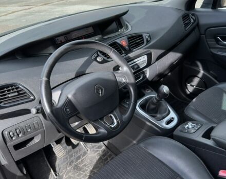 Рено Гранд Сценик 2011 в Чернигове на Automoto.ua Серый Рено Гранд Сценик, объемом двигателя 1.5 л и пробегом 309 тыс. км за 7600 $, фото 7 на Automoto.ua