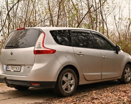 Серый Рено Гранд Сценик, объемом двигателя 1.6 л и пробегом 330 тыс. км за 7400 $, фото 3 на Automoto.ua