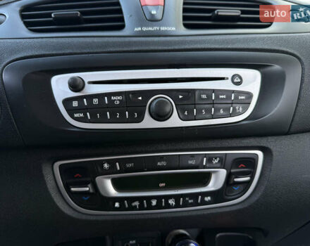 Серый Рено Гранд Сценик, объемом двигателя 1.6 л и пробегом 305 тыс. км за 6900 $, фото 13 на Automoto.ua