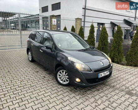 Серый Рено Гранд Сценик, объемом двигателя 1.6 л и пробегом 215 тыс. км за 6850 $, фото 1 на Automoto.ua