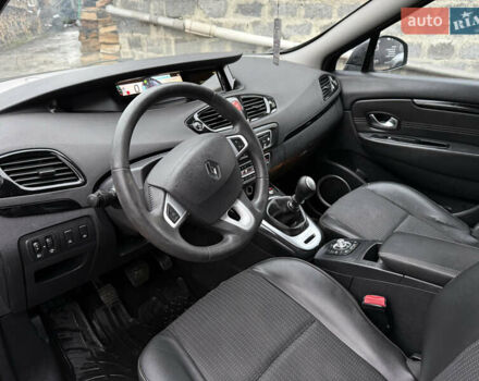 Серый Рено Гранд Сценик, объемом двигателя 1.6 л и пробегом 265 тыс. км за 7950 $, фото 21 на Automoto.ua