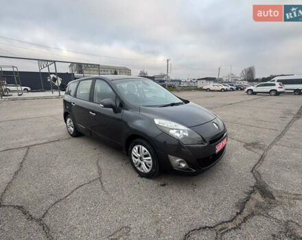 Сірий Рено Гранд Сценік, об'ємом двигуна 1.6 л та пробігом 219 тис. км за 9000 $, фото 13 на Automoto.ua