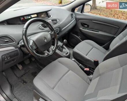 Серый Рено Гранд Сценик, объемом двигателя 1.5 л и пробегом 261 тыс. км за 5999 $, фото 15 на Automoto.ua