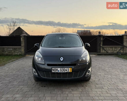 Серый Рено Гранд Сценик, объемом двигателя 1.6 л и пробегом 265 тыс. км за 7999 $, фото 2 на Automoto.ua
