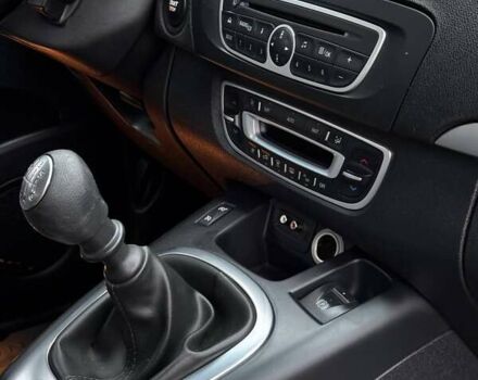 Сірий Рено Гранд Сценік, об'ємом двигуна 1.6 л та пробігом 218 тис. км за 7650 $, фото 22 на Automoto.ua