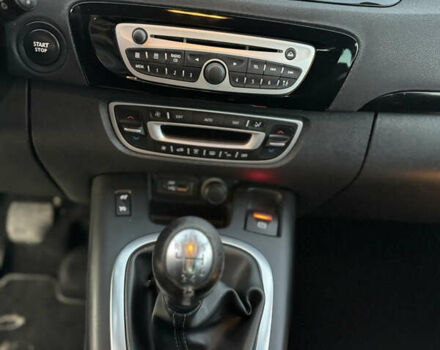 Серый Рено Гранд Сценик, объемом двигателя 1.6 л и пробегом 265 тыс. км за 7999 $, фото 14 на Automoto.ua