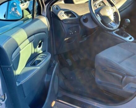 Серый Рено Гранд Сценик, объемом двигателя 1.5 л и пробегом 240 тыс. км за 7500 $, фото 8 на Automoto.ua