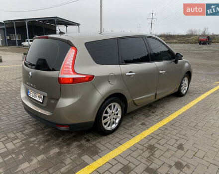 Серый Рено Гранд Сценик, объемом двигателя 1.46 л и пробегом 280 тыс. км за 8000 $, фото 6 на Automoto.ua