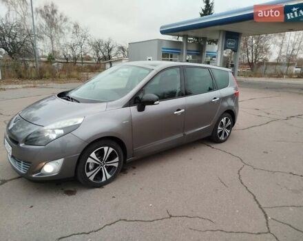 Серый Рено Гранд Сценик, объемом двигателя 1.6 л и пробегом 267 тыс. км за 8150 $, фото 4 на Automoto.ua