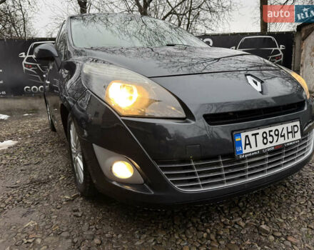 Серый Рено Гранд Сценик, объемом двигателя 1.6 л и пробегом 265 тыс. км за 7950 $, фото 12 на Automoto.ua