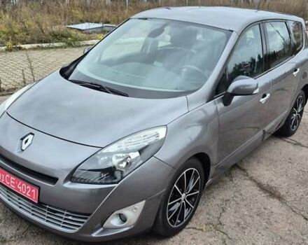 Серый Рено Гранд Сценик, объемом двигателя 1.6 л и пробегом 149 тыс. км за 8500 $, фото 1 на Automoto.ua