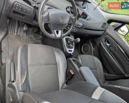 Сірий Рено Гранд Сценік, об'ємом двигуна 1.6 л та пробігом 269 тис. км за 6400 $, фото 5 на Automoto.ua